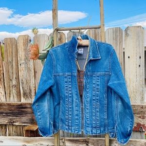 FDJ French Dressing distressed denim zip-up blue jean jacket, women’s size (6)